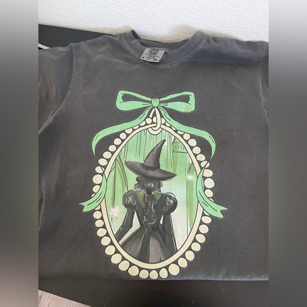 Wicked Elphaba  t-shirt
